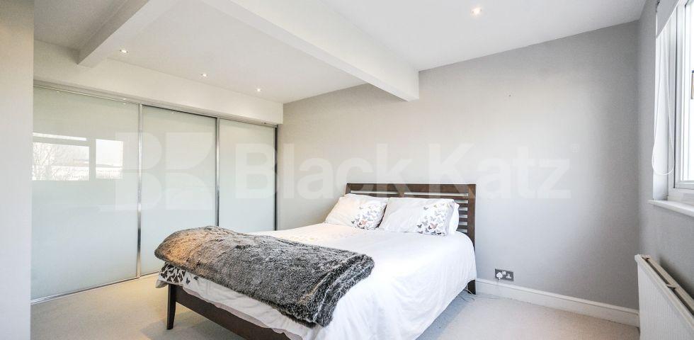 			LET, 4 Bedroom, 1 bath, 1 reception House			 Ashfield Road , EAST ACTON